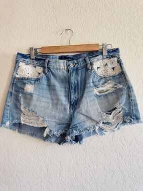 Aeropostale | Vintage high rise shorty crochet shorts | 12